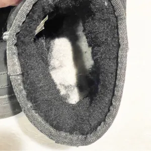 UGG Women's Size 7 Black Leather Suede Classic Mini II Boot Winter Snow‎ thumbnail 4