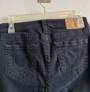 Skinny Jeans thumbnail 3