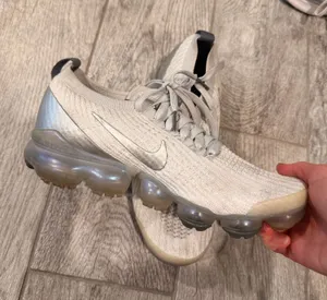 Nike size 8 thumbnail 1