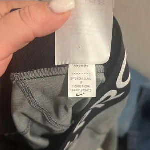 ✨Nike Pro 365 5" Grey & Black Sz Medium Shorts✨ thumbnail 8
