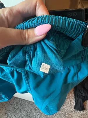 Lululemon Hotty Hot 2.5" thumbnail 4