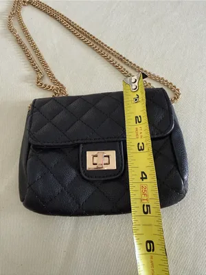 Black Quilted Chain-Shoulder Crossbody Bag thumbnail 4