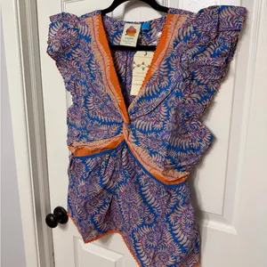 NWT Farm Rio Flutter-Sleeve V-Neck Top beaded with tropical‎ print large thumbnail 6