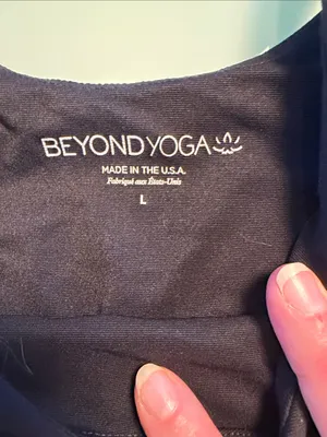 Beyond Yoga Black Speckle Crop Tank size large thumbnail 6