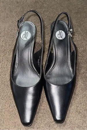 Donna Lawrence "Classy" Black Slingback Kitten Heels Size 7.5 thumbnail 1