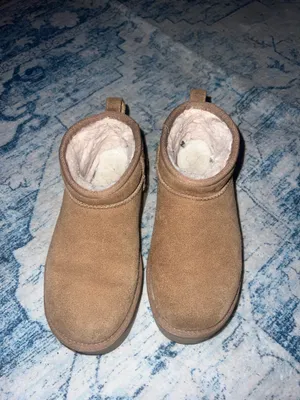UGG Classic Ultra Mini Boots thumbnail 2