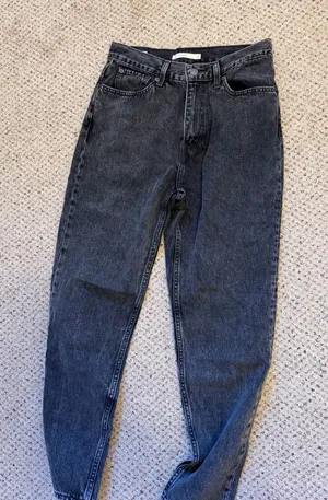 Mom jeans  thumbnail 2
