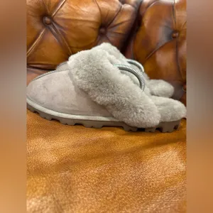 GUC Cozy Gray SUEDE AND Sherlyn trims and inside Slippers with Plush Lining thumbnail 3