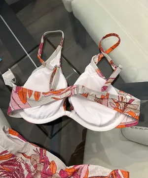 Cupshe Swimsuit Has Tags thumbnail 2