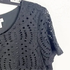 J. CREW Factory Black Eyelet Overlay Short Sleeves Blouse, Size 8 Casual Neutral thumbnail 6