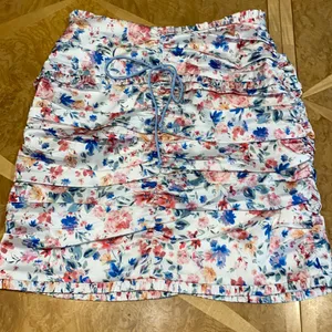 NWOT!! For Love & Lemons Juliet White Floral Mini Skirt Size XS thumbnail 8