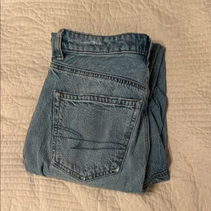 American Eagle Outfitters Light Blue Denim Jeans thumbnail 2