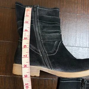 Roan Lola‎ Black Suede Moto Boots Womens 7 Buckle Mid Calf Side Zip Distressed thumbnail 13