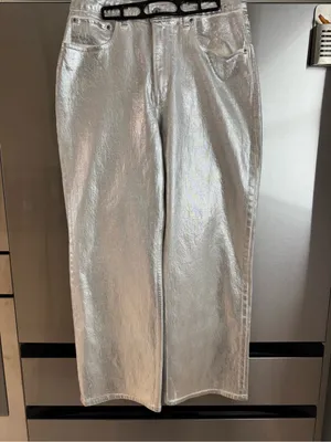 Abercrombie & Fitch 90’s Relaxed High Rise Silver Curve Love Jeans Size 31/12 thumbnail 2