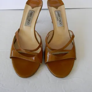 Jimmy Choo Wm'S Tan Patent Leather Kitten Heel Sandals Sz 40 thumbnail 3