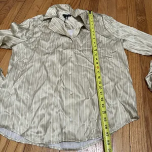 Paige‎ NWT Capriana Silk Button Down Shirt in Pale Olive/Marble Size XL thumbnail 6