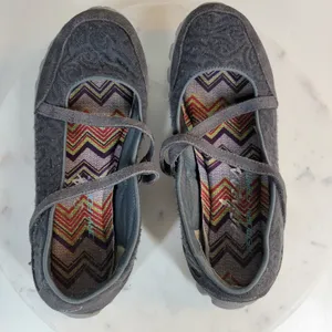 Skechers Womens Mary Jane Shoes 8 Gray Comfort Non-Slip Sneakers Memory Foam thumbnail 2