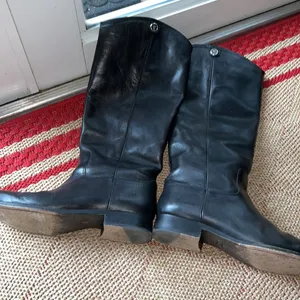 Frye black boots thumbnail 3