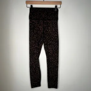 Lululemon Wunder Under High Rise Tight Size 4 thumbnail 2