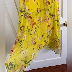 Harlyn Floral Printed V Neck Dress thumbnail 9