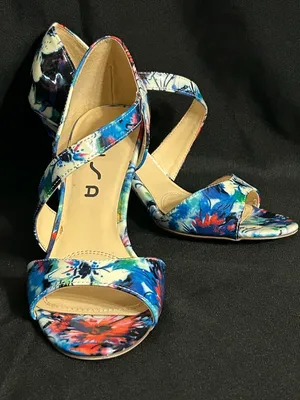 Unisa Women’s Blue Floral Open-Toe Women's Dress 3.5” Heels SZ 7 thumbnail 2