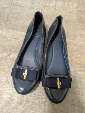 Tory Burch Navy Blue Patent Leather Trudy Ballet Flats Size 6.5 thumbnail 2