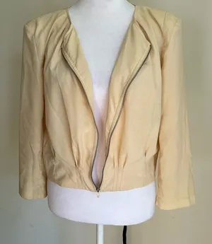Sold
‎ Zip-Up Blazer lightweight size M thumbnail 1