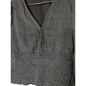 Abercrombie & Fitch Chiffon Cropped Long Sleeve Top Size XS‎ thumbnail 4