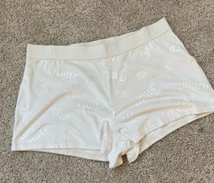PJ shorts in Ivory. L thumbnail 1