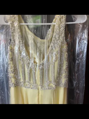 Sherri Hill Butter Yellow Beaded Cap-Sleeve Dress thumbnail 7