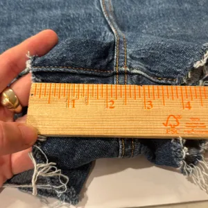 Levi's 501 Womens Denim Jean Shorts‎ 22W Plus Size Button Fly Frayed Hem Blue thumbnail 3
