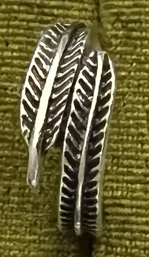 Vintage/Boho Design Stainless Steel Silver Feather Wrap Band Size 7 thumbnail 1