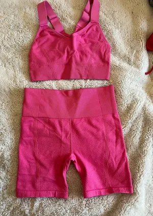 New Balance Workout Set thumbnail 1