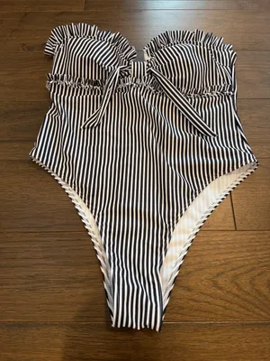 SHEIN Black & White Striped Women’s ' One-Piece Swimsuit Size Large - C45-055 thumbnail 4