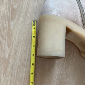 Dolce Vita Women’s Faux Suede Lug Sole Chelsea Heeled Boot Cream size 8.5 thumbnail 10