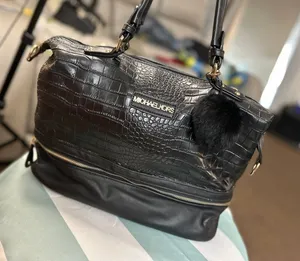 Michael kors bag thumbnail 1