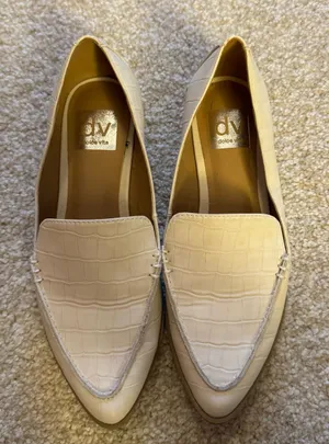 Cream Dolce Vita Loafers Size 6 thumbnail 1