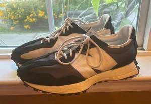 New Balance 327 Shoe thumbnail 1