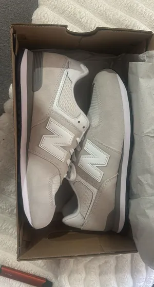New Balance Women’s Shoes thumbnail 1