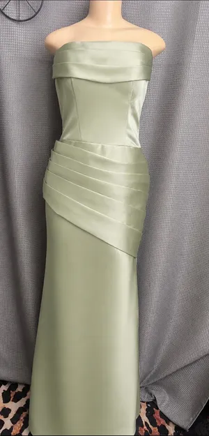 New size small beautiful dress Green thumbnail 1