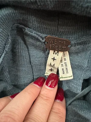 Free People We The Free Split‑Back Turtleneck Thermal – Size Medium thumbnail 12