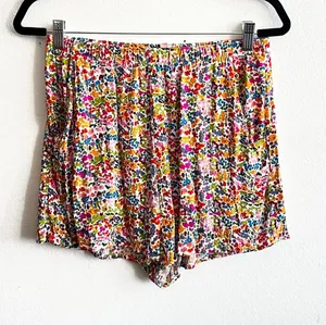 Show Me Your Mumu Floral Shorts Size Medium‎ Romantic Vacation Beach thumbnail 1