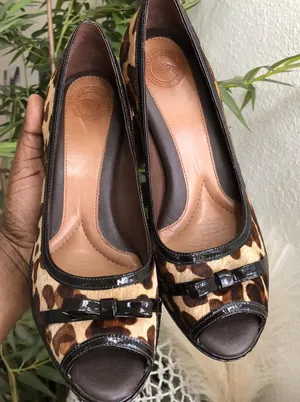 2000s Y2K brown black Leopard animal genuine leather print open peep toe heels pumps with bow detail-Size 8M Great preloved condition thumbnail 1