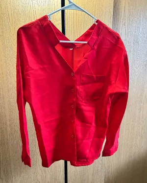 Women top Red thumbnail 1