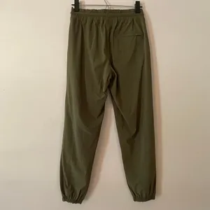 Vuori Oregano Green Miles Drawstring Jogger Pants Sportswear Gorpcore Women's XS thumbnail 5