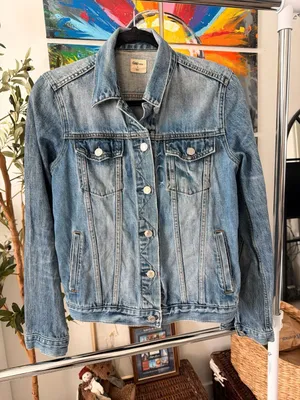 Gap Women's Classic Trucker Washed Blue Jean Denim Jacket Size S thumbnail 11
