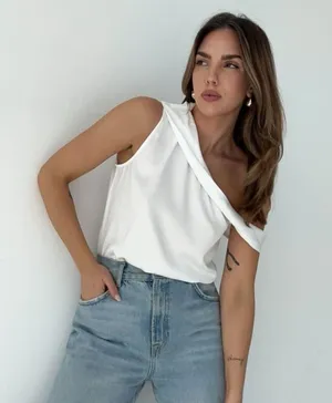 RUMORED Catalina Top In White thumbnail 1
