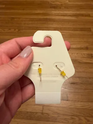 Cato Olive Earrings thumbnail 3