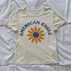 American Eagle Cropped Baby Tee Womens Small White Floral Cotton Summer‎ Hippie thumbnail 1