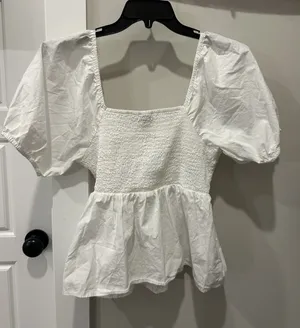 Women’s Loft White Babydoll Smocked Peplum Top Sz Large Coquette Cottagecore thumbnail 1